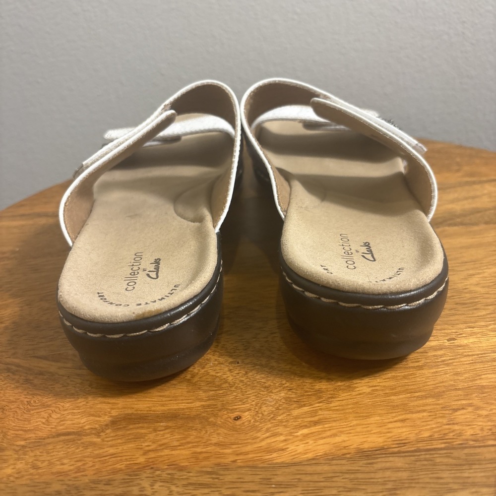 Clarks‎ Womens Leisa Lacole Sandal Size 9 M White Leather Slide Adjustable Shoe - Picture 2 of 8